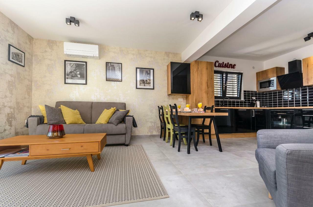 Apartments Villa Adriana II 스리마 외부 사진