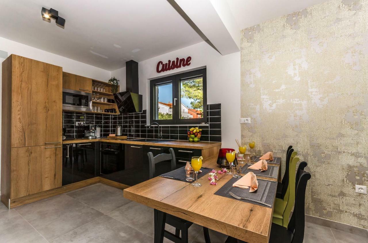 Apartments Villa Adriana II 스리마 외부 사진